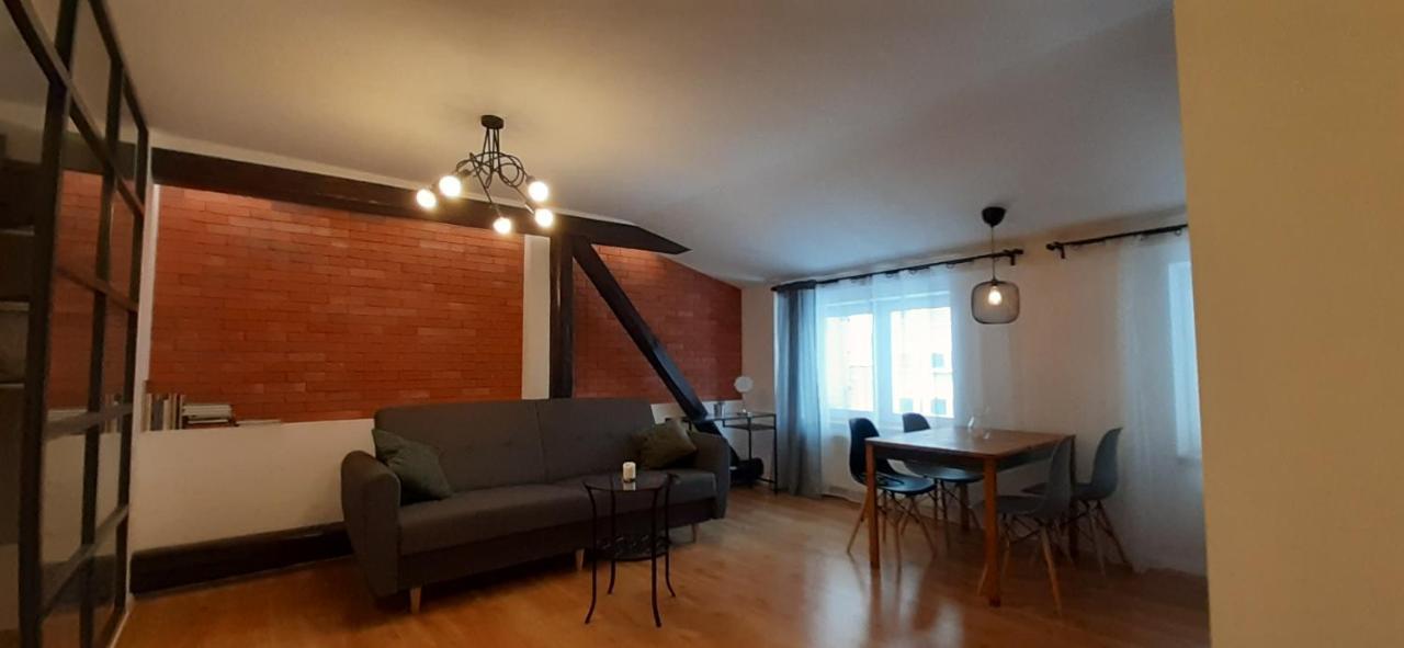 Old Town Apartment Tarnow Bagian luar foto