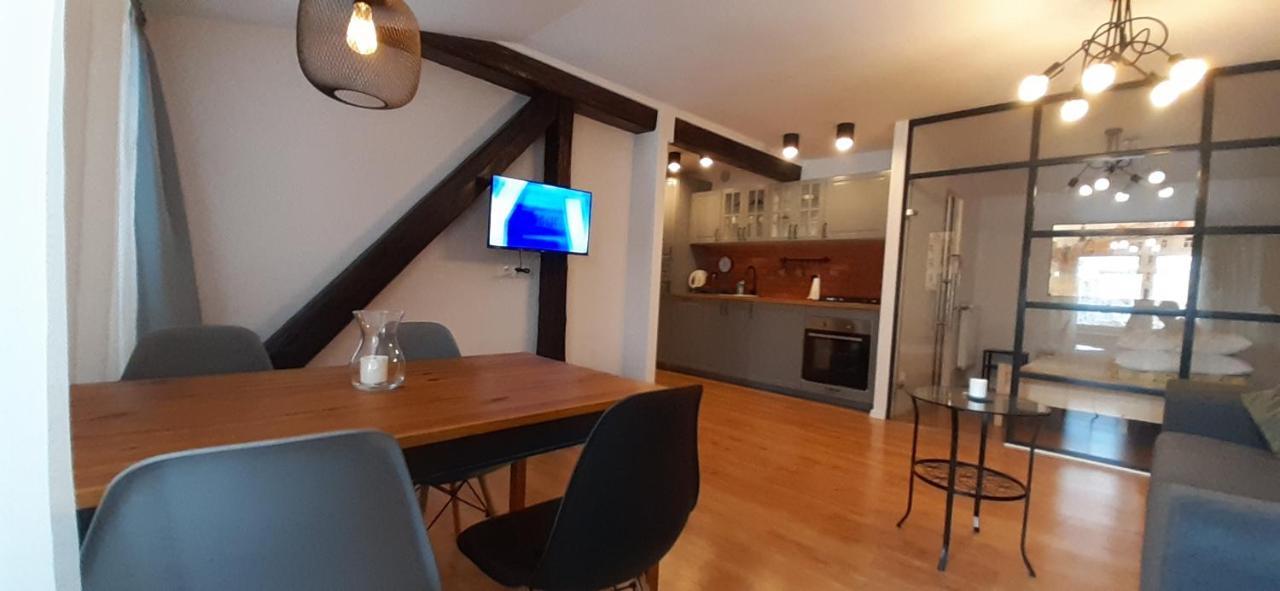 Old Town Apartment Tarnow Bagian luar foto